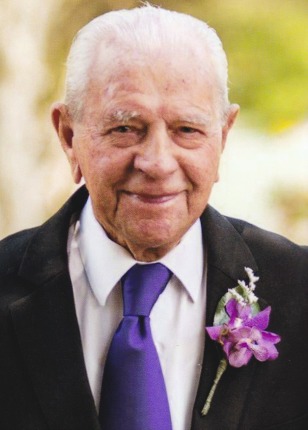 Headshot image of WARRENDER, Leslie