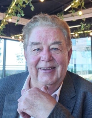 Headshot image of TUCKER, Leslie Charles